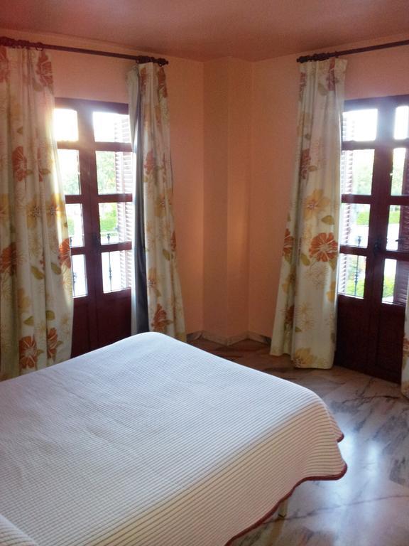 Hostal Rio De Oro Алькала-ла-Реаль Номер фото
